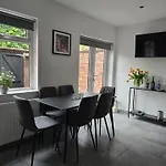 Perfect Home From Home Heart Of Belfast Sleeps 6